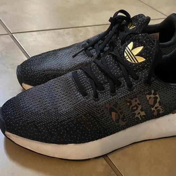 Women’s Adidas Sneakers - Picture 2 of 5